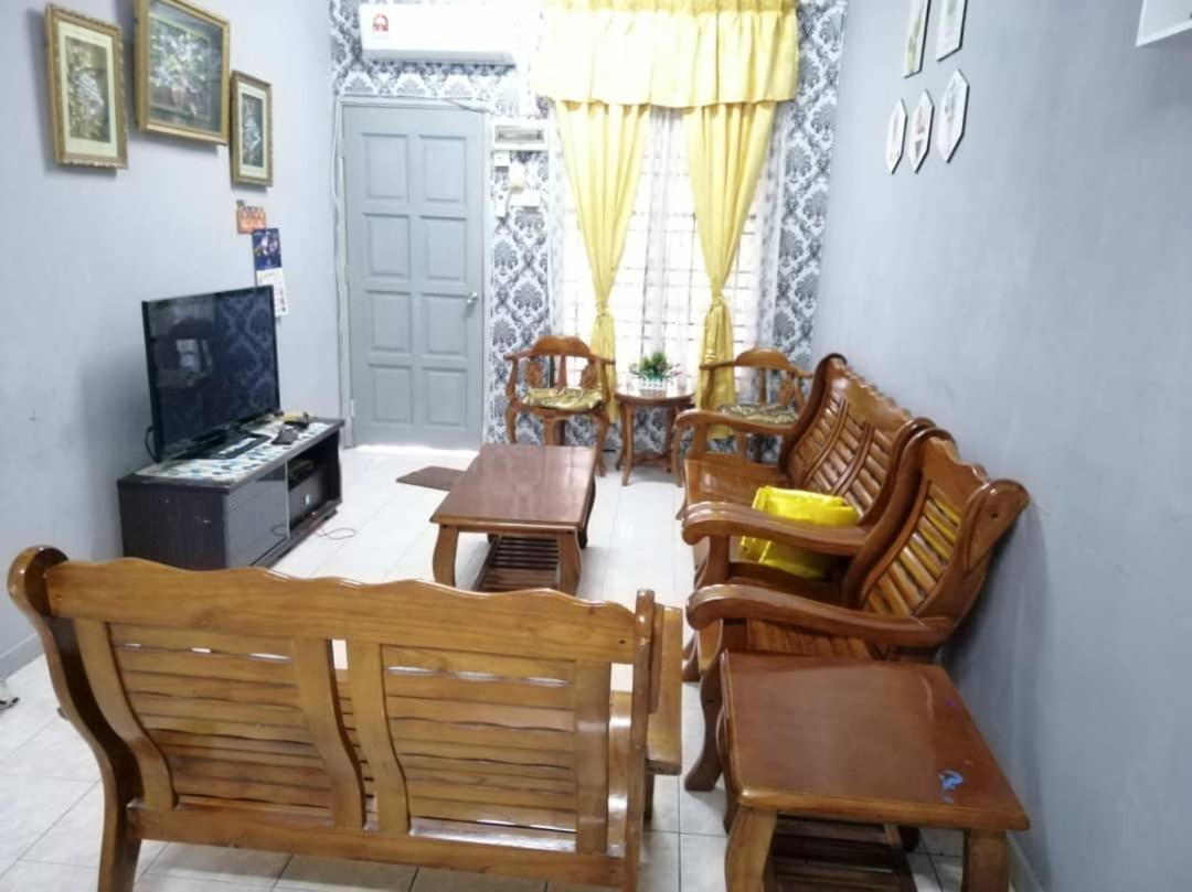 Homestay Perpaduan, Taman Bercham Raya Ulu Kinta Ipoh Perak Kampong Batu Lapan  외부 사진