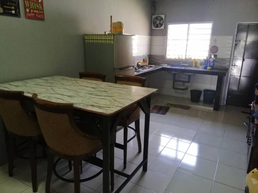 Homestay Perpaduan, Taman Bercham Raya Ulu Kinta Ipoh Perak Kampong Batu Lapan  외부 사진